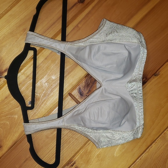 Glamorise & platex 18 hour bras - Picture 13 of 15